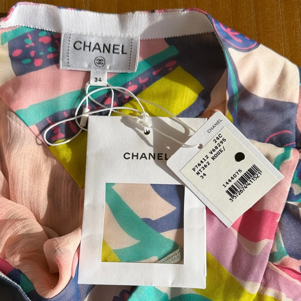 CHANEL LA Disco Barbie Cruise Collection Shorts - Picture 6 of 12